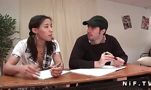 चुपचाप प्रेमिका के साथ सेक्सी मूवी हिंदी में फुल एचडी अपने सेक्स से दूर ले गया